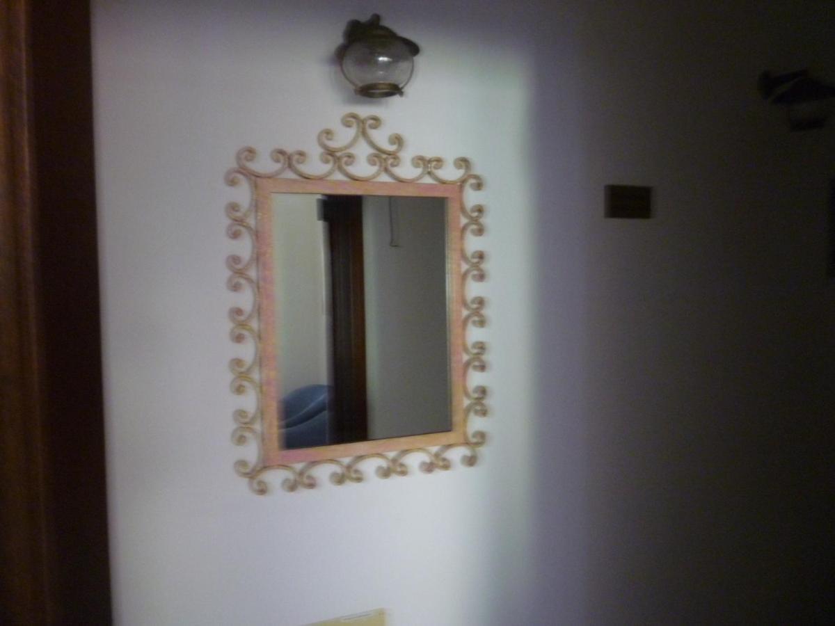 Hotel L'Ancora Santa Teresa Gallura Eksteriør billede