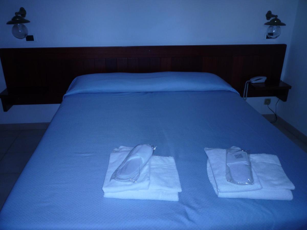 Hotel L'Ancora Santa Teresa Gallura Eksteriør billede
