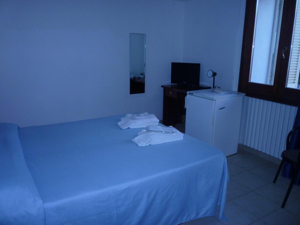 Hotel L'Ancora Santa Teresa Gallura Eksteriør billede