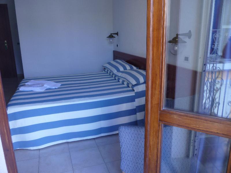 Hotel L'Ancora Santa Teresa Gallura Eksteriør billede
