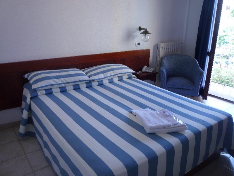 Hotel L'Ancora Santa Teresa Gallura Eksteriør billede